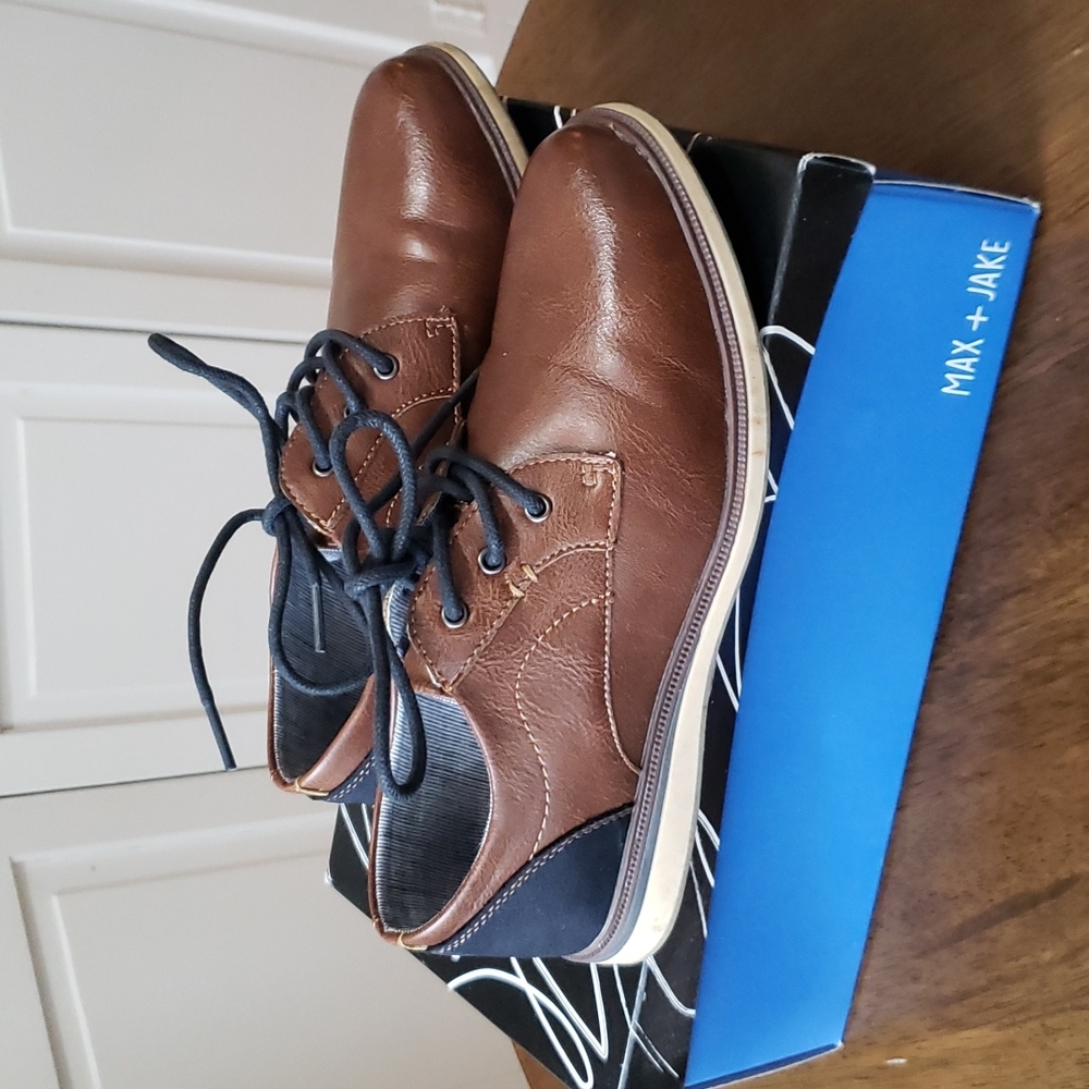 Brown dress shoes size 4 -Boys
